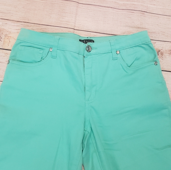 Capris - Picture 3 of 3